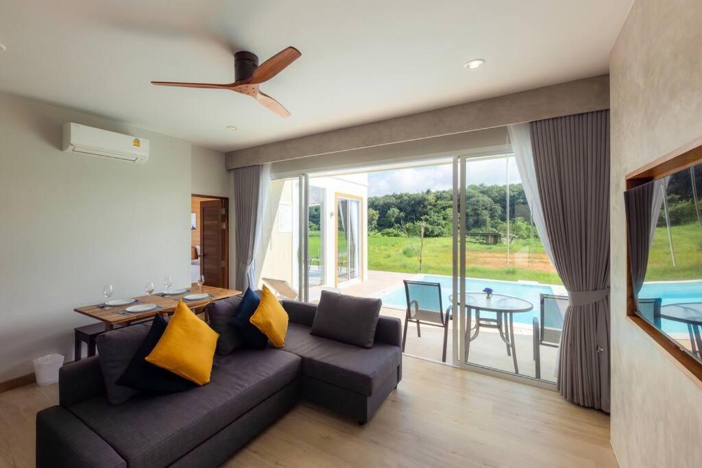 Vann House Chiang Rai- Near Mae Fah Luang विला Chiang Rai