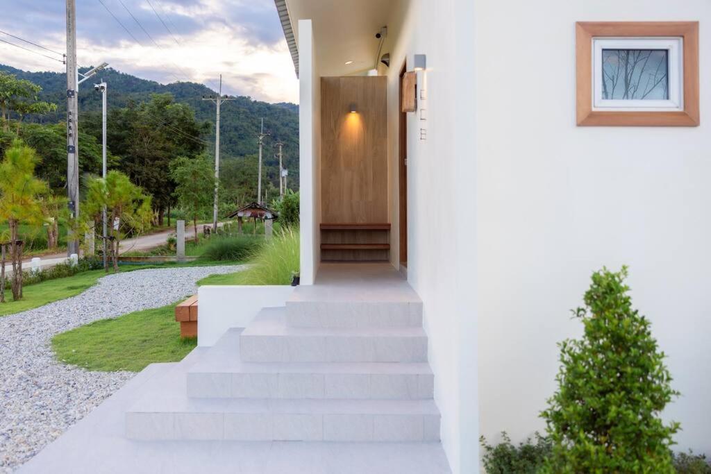 Vann House Chiang Rai- Near Mae Fah Luang
